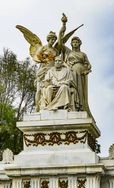 墨西哥墨西哥城总统贝尼托 华雷斯 海米克伊尔纪念碑 华雷斯是墨西哥的亚伯拉罕 建于1910年 — 图库照片