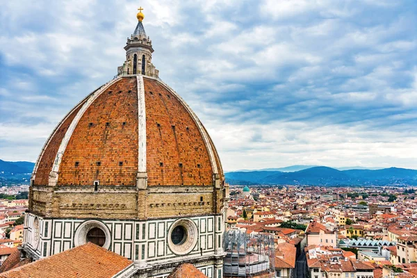 Cúpula Grande Catedral Catedral Cruz Dorada Iglesia Florencia Italia Terminado —  Fotos de Stock