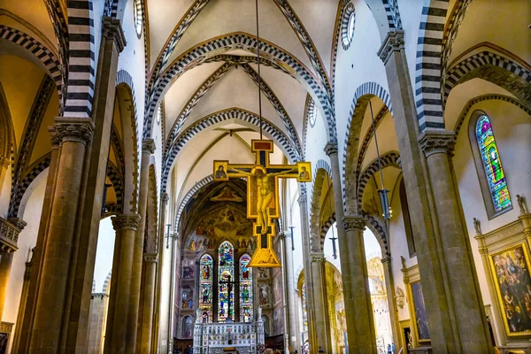 フィレンツェ イタリア 2017 日祭壇十字架のステンド グラス チャペル サンタ マリア ノヴェッラ教会フィレンツェ イタリア — ストック写真
