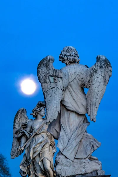 Luna Bernini Angels Castel Ponte Sant Angelo Roma Italia —  Fotos de Stock