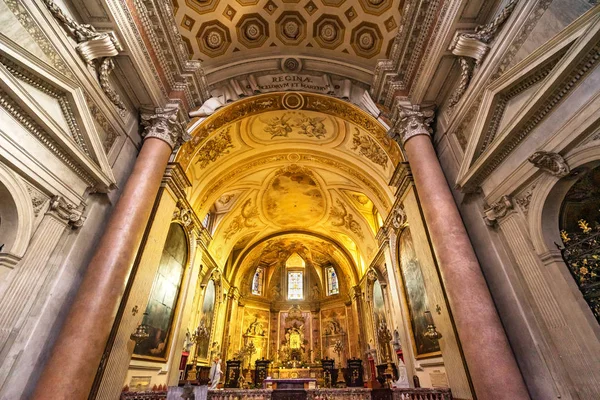 Altar basilika heilige maria engel und märtyrer rom italien — Stockfoto