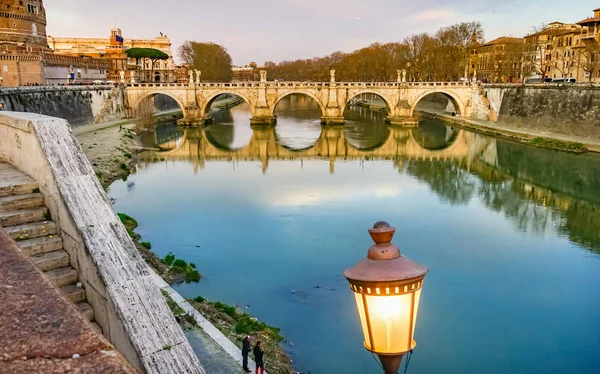 Castel Ponte Saint Angelo Tiber River Reflection Evening Rzym Włochy — Zdjęcie stockowe