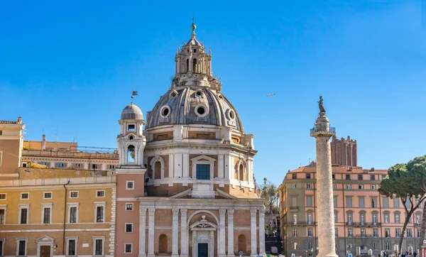 Maria Loreto Nome di Maria kościoły Trajan kolumna rynek Rzym to — Zdjęcie stockowe