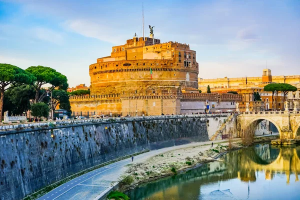 Castel Ponte Saint Angelo Tiber River Reflection Evening Rome — стоковое фото