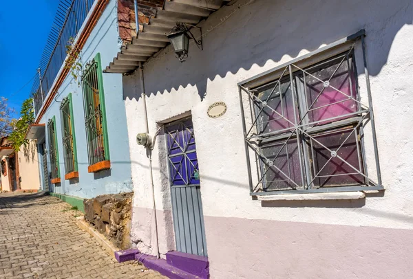 Coloré mexicain bleu blanc rue Oaxaca Juarez Mexique — Photo