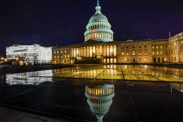 Amerikai Capitol elmélkedés északi oldalon éjszakai csillagok Washington DC — Stock Fotó