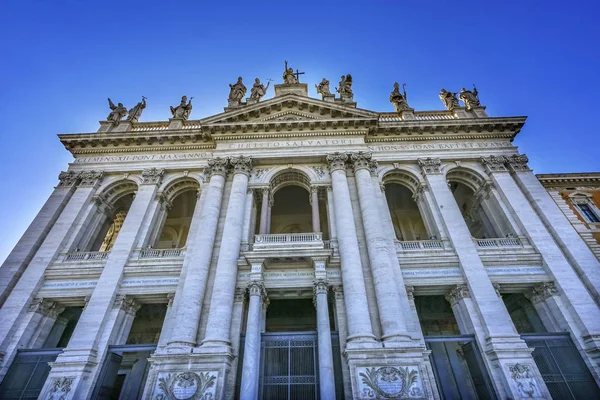 Cephe Giriş Heykelleri Saint John Lateran Katedrali Roma İtalya — Stok fotoğraf