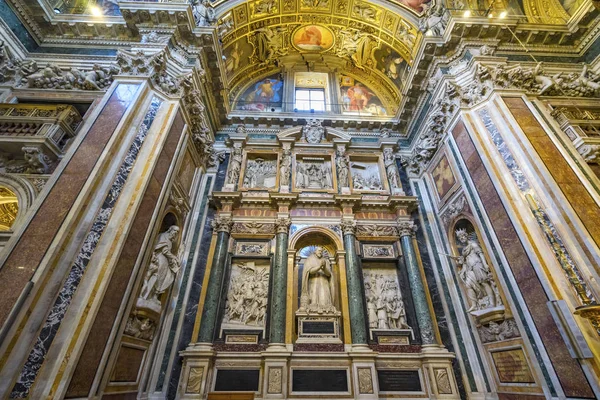 Часовня статуй базилика Санта Мария Маджоре Рим Италия — стоковое фото