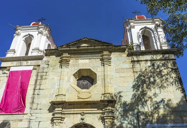 Фасадні вежі Capilla де Белен церква Оахака Мексика — стокове фото