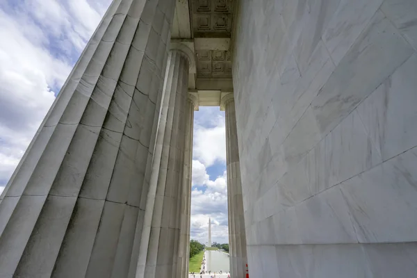 Columnas altas Monumento a Washington Capitol Hill Lincoln Memorial Washington DC — Foto de Stock