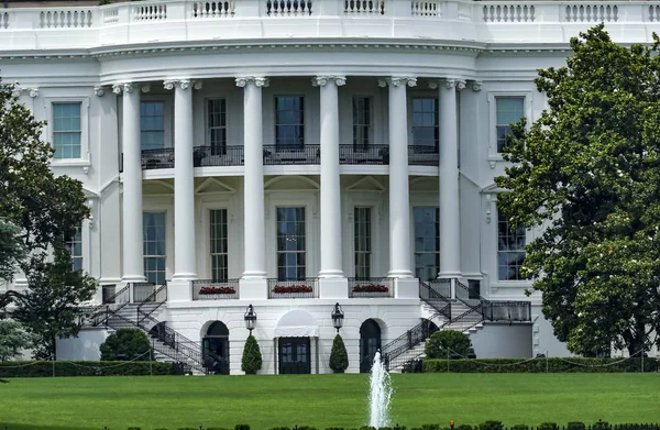 White House Constitution Ave Washington DC — Stockfoto