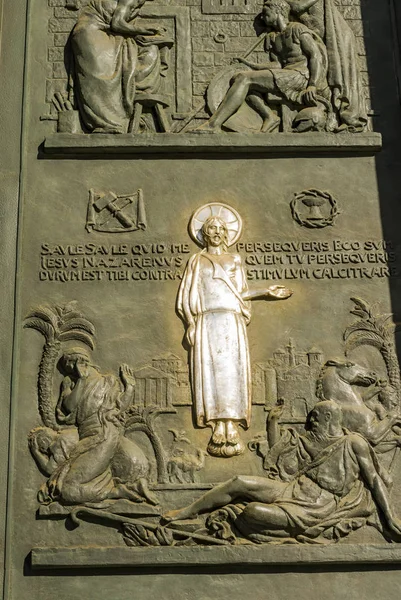 Jesus heilige tür päpstliche basilika paul jenseits von mauern rom italien — Stockfoto