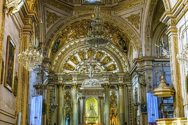 Estatua de la Virgen María Basílica Nuestra Señora Iglesia de la Soledad Oaxaca Mexi —  Fotos de Stock