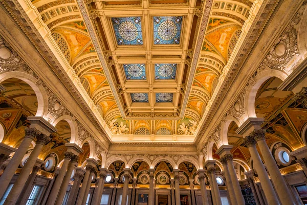 Библиотека Конгресса Запятнанное стекло Потолок Вашингтона — стоковое фото