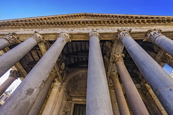 Colonne romane Tempio del Pantheon Roma Italia — Foto Stock