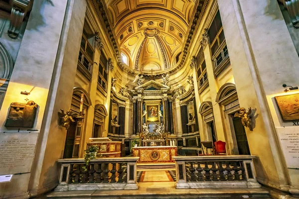 Basílica Altar Iglesia de Santa Maria Montesanto Piazza Popolo Roma Italia —  Fotos de Stock