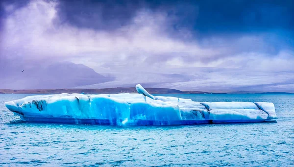 Blue Iceberg Diamond Beach Jokulsarlon Gletsjerlagune Vatnajokull Nationaal Park Ijsland — Stockfoto