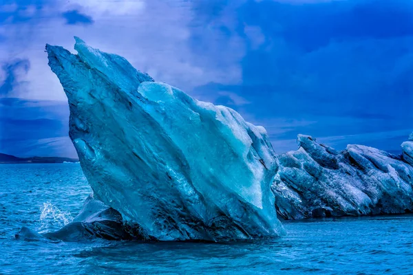 Blue Large Iceberg Diamond Beach Jokulsarlon Παγετώνας Λιμνοθάλασσα Vatnajokull Εθνικό — Φωτογραφία Αρχείου