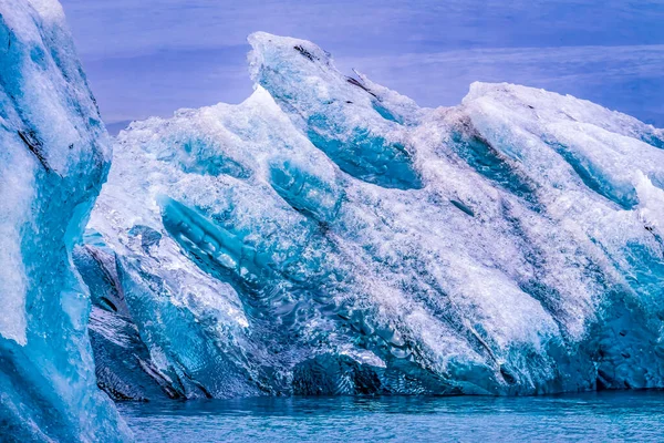 Ghiacciaio Blue Large Iceberg Diamond Beach Jokulsarlon Glacier Lagoon Vatnajokull — Foto Stock