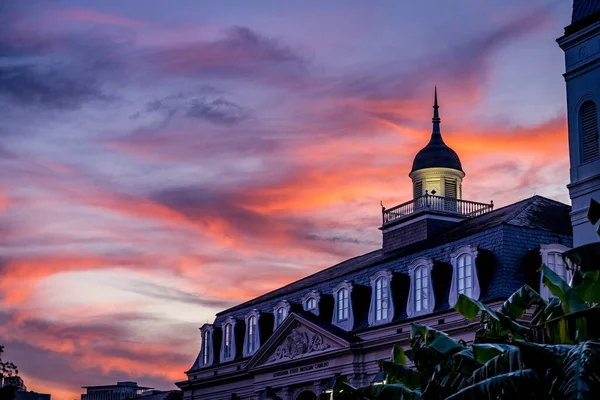 Pôr Sol Céu Vermelho Cupola Cabildo State Museum New Orleans — Fotografia de Stock