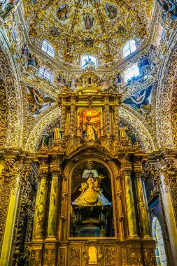 Puebla, Meksika - 5 Ocak 2019 Santa Domingo Kilisesi, Meksika Rosary Puebla Kilisesi. 1600 'lerde inşa edilmiş.