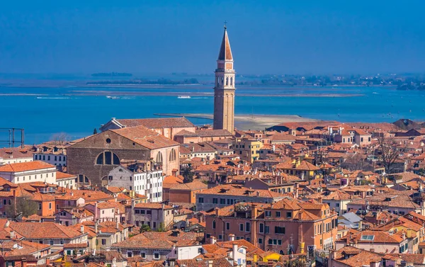 Hermosos Tejados Barrios Color Naranja Casas Iglesias Venecia Italia —  Fotos de Stock