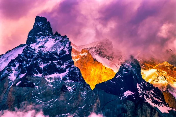 Zonsondergang Pijnhorens Drie Granieten Pieken Torres Del Paine Nationaal Park — Stockfoto