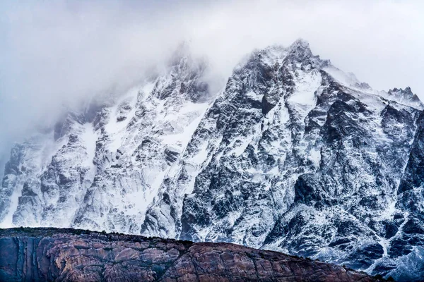 Montagne Neve Ghiacciaio Grigio Lago Torres Del Paine Parco Nazionale — Foto Stock