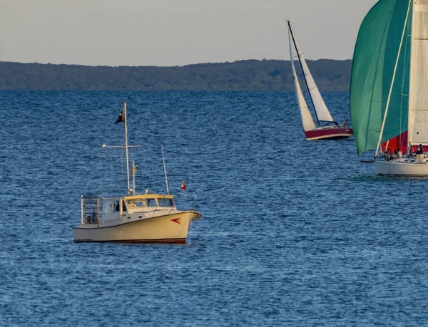 Yacht Club Bizottság Hajó Kezdő Linke Szerda Éjszakai Vitorlás Versenyek — Stock Fotó