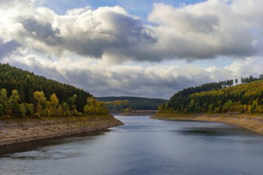 Harz Ulusal Parkı Almanya Okerstausee okertalsperre rezervuar