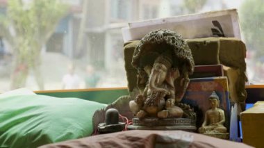 Nepal, Katmandu yerel otobüs görünümünü.