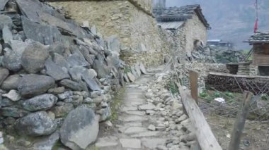 Yüksek dağlık köyü Nepal Prok. Manaslu devre trek alan.