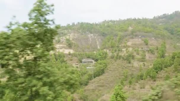 Blick auf den Weg mit dem Bus von Pokhara nach Kathmandu, Nepal. — Stockvideo