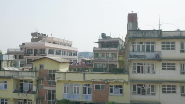 Vista panorámica de la ciudad de Katmandú con techos, Nepal . — Vídeos de Stock