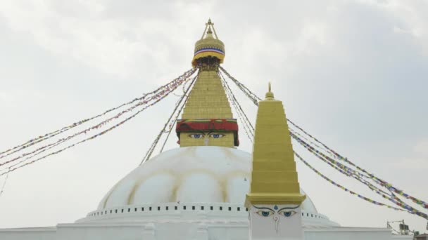 O maior Boudhanath Stupa no vale de Kathmandu, Nepal . — Vídeo de Stock