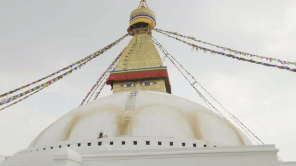 Největší Stupa Boudhanath v údolí Káthmándú, Nepál. — Stock video