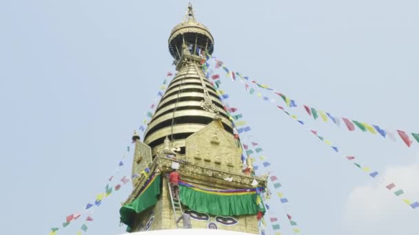 Alter berühmter sawayambhunath affentempel in kathmandu, nepal. — Stockvideo