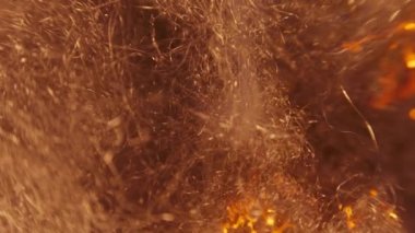 Yayılır hızla ile çelik yün, sparks bir sürü ateş