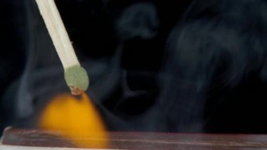 Kibrit, kibrit kutusu için ateşleme maçlar için grev yakın çekim görünümü eşleşir