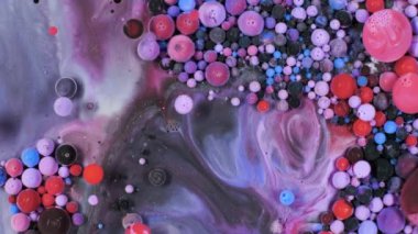 Akrilik boya organik sıvı akar