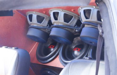 Yoshkar-Ola, Rusya, 11 Ağustos 2018: Auto Sergisi - otomatik ses yarışması. Arabada ses basıncı şampiyonada.