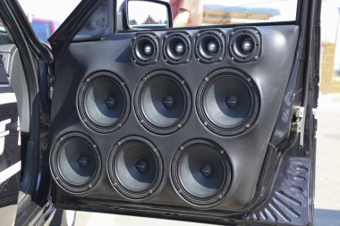 Yoshkar-Ola, Rusya, 11 Ağustos 2018: Auto Sergisi - otomatik ses yarışması. Arabada ses basıncı şampiyonada.