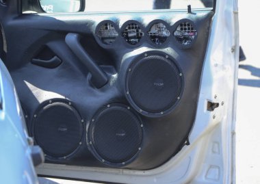 Yoshkar-Ola, Rusya, 11 Ağustos 2018: Auto Sergisi - otomatik ses yarışması. Arabada ses basıncı şampiyonada.