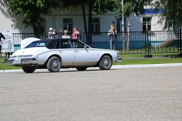 ヨシュカル ロシア 2018 自動車し オートバイ展 サミット 2018 キャデラック — ストック写真