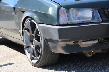 Yoshkar-Ola, Rusya, 17 Haziran 2018: Oto ve Motosiklet Fuarı - Festivali - Yo Zirvesi 2018 - tuning otomobil Vaz Lada