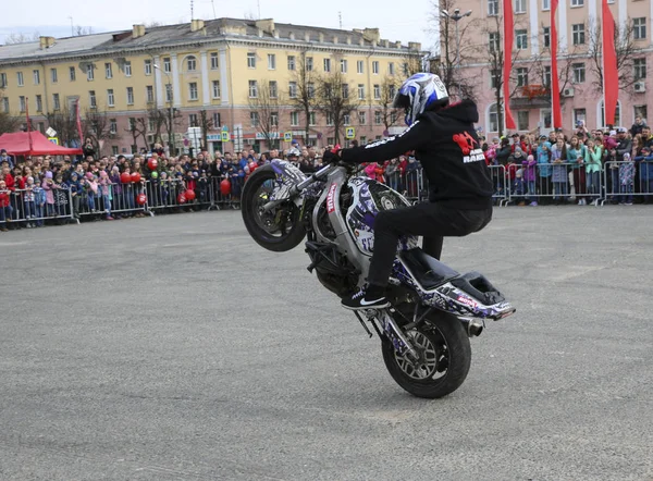 Yoshkar Ola Ρωσία Μαΐου 2018 Motoshow Στην Κεντρική Πλατεία Της — Φωτογραφία Αρχείου