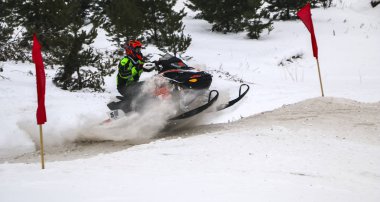 Volzhsk, Rusya, 02 Şubat 2019: Şampiyonası Rusya'nın kros kar motosikletleri üzerinde üzerinde.