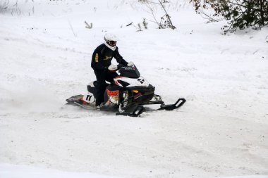Volzhsk, Rusya, 02 Şubat 2019: Şampiyonası Rusya'nın kros kar motosikletleri üzerinde üzerinde.