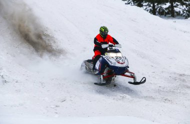Volzhsk, Rusya, 02 Şubat 2019: Şampiyonası Rusya'nın kros kar motosikletleri üzerinde üzerinde.