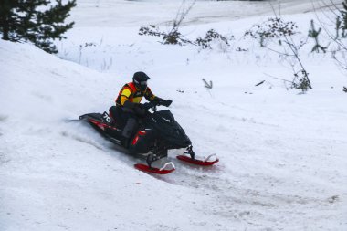 Volzhsk, Rusya, 02 Şubat 2019: Şampiyonası Rusya'nın kros kar motosikletleri üzerinde üzerinde.